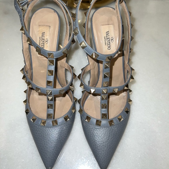 Valentino Rockstud Heels size 37 1/2 - Picture 1 of 6